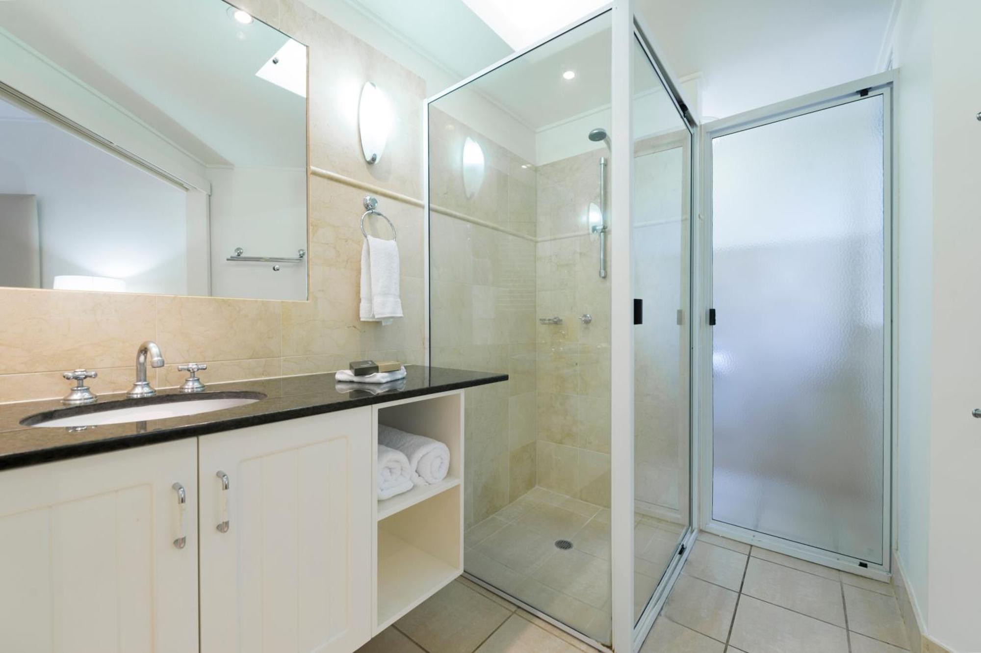 Mandalay Luxury Beachfront Apartments Port Douglas Dış mekan fotoğraf